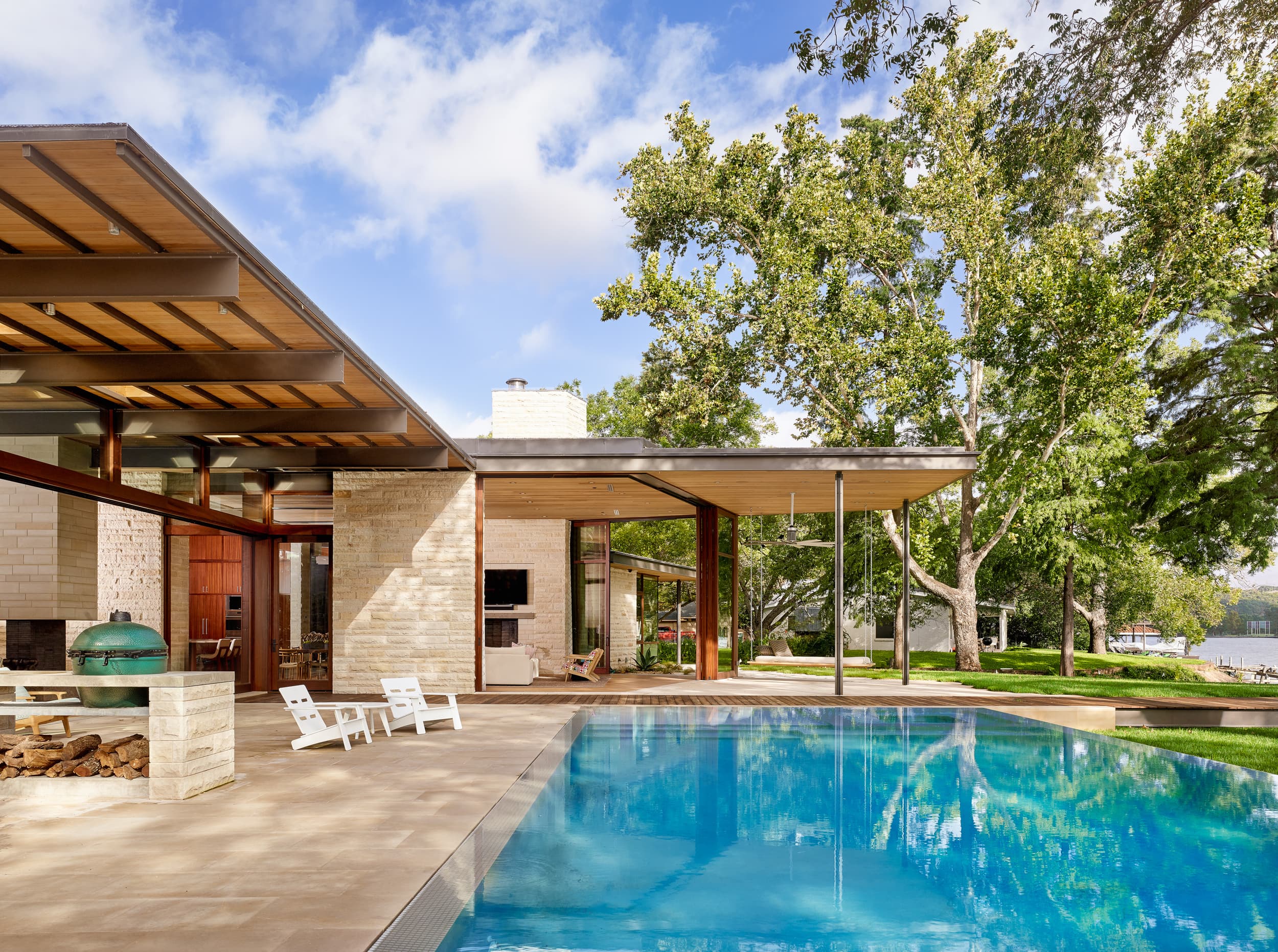 Lake Austin Residence - Pool; A Parallel Architecture