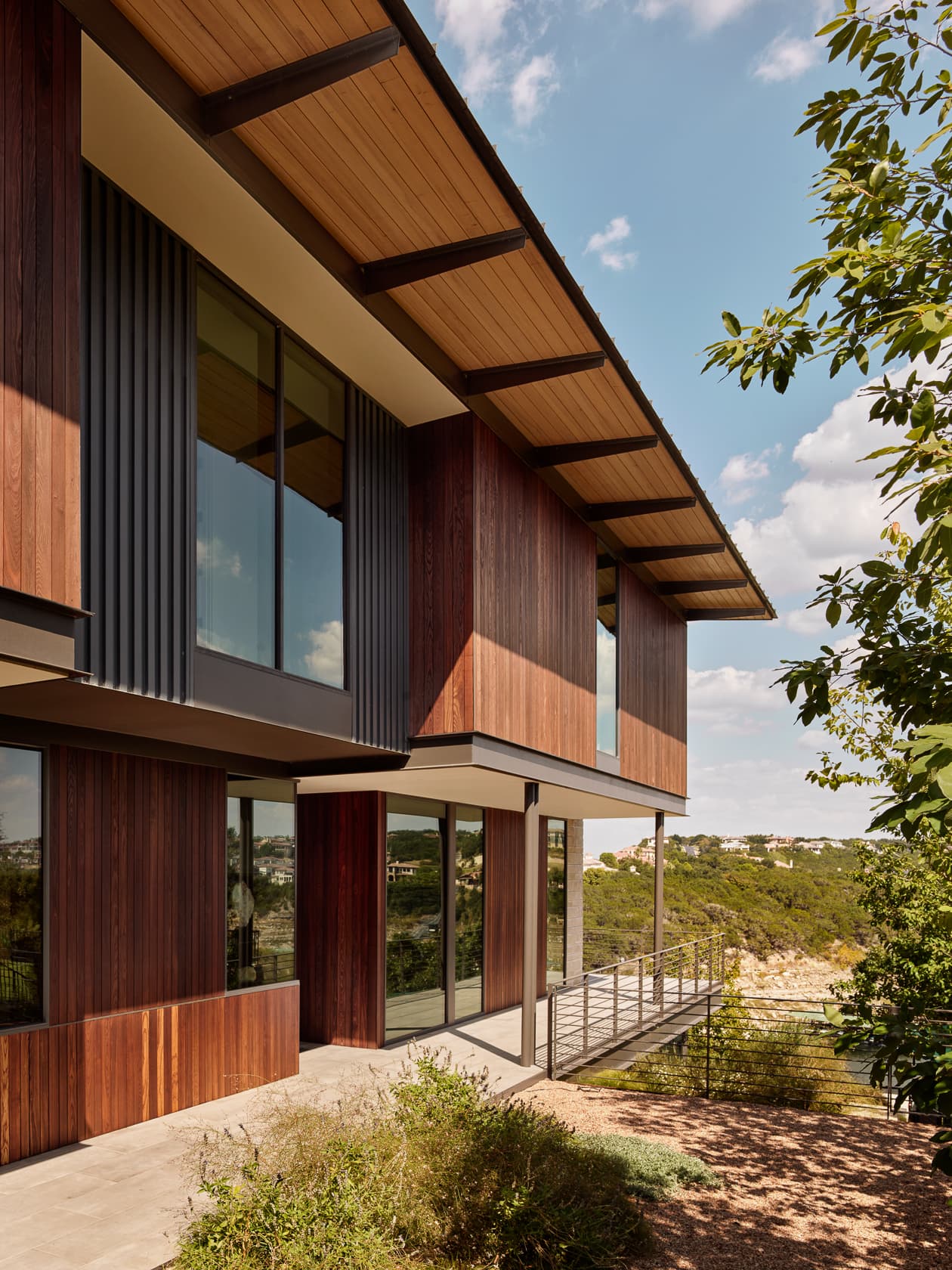 Overlook House - Side Yard; A Parallel Architecture