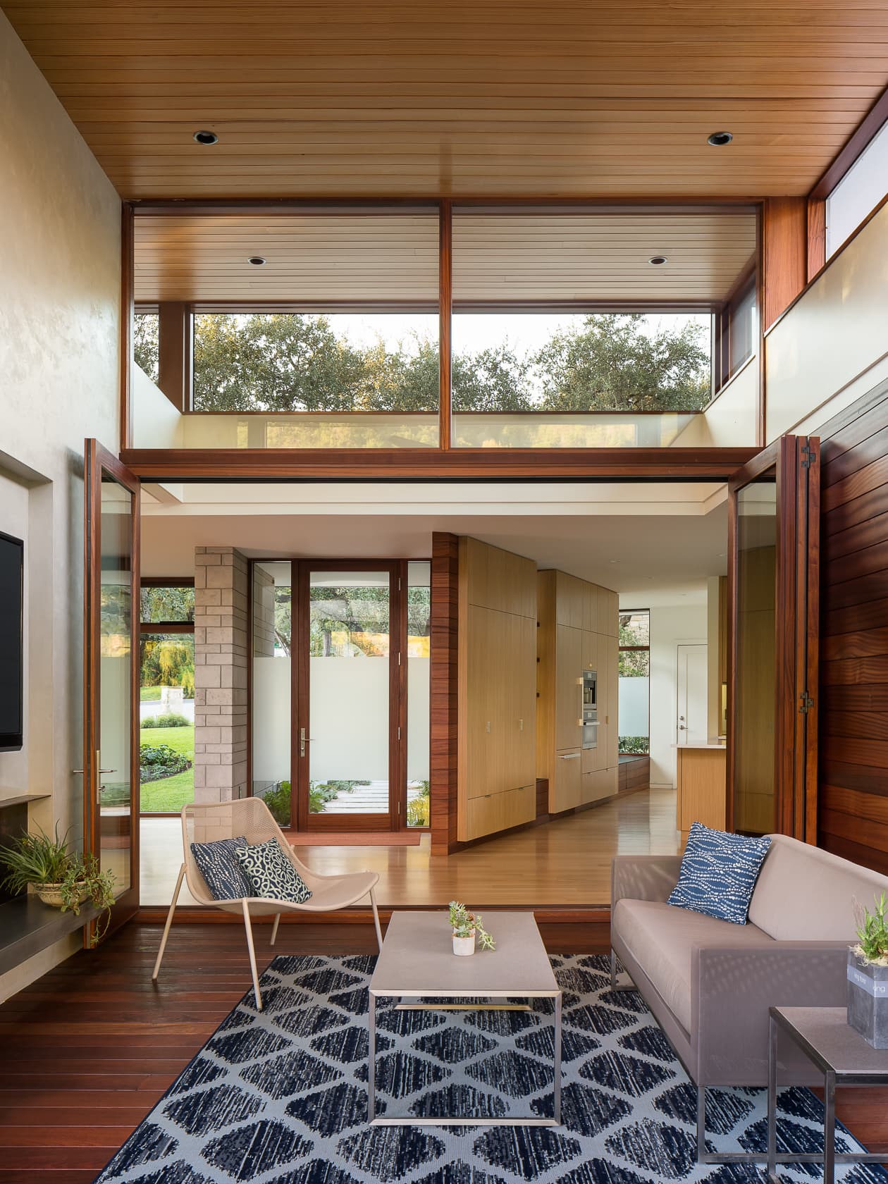 Radial House - Front Entry; A Parallel Architecture