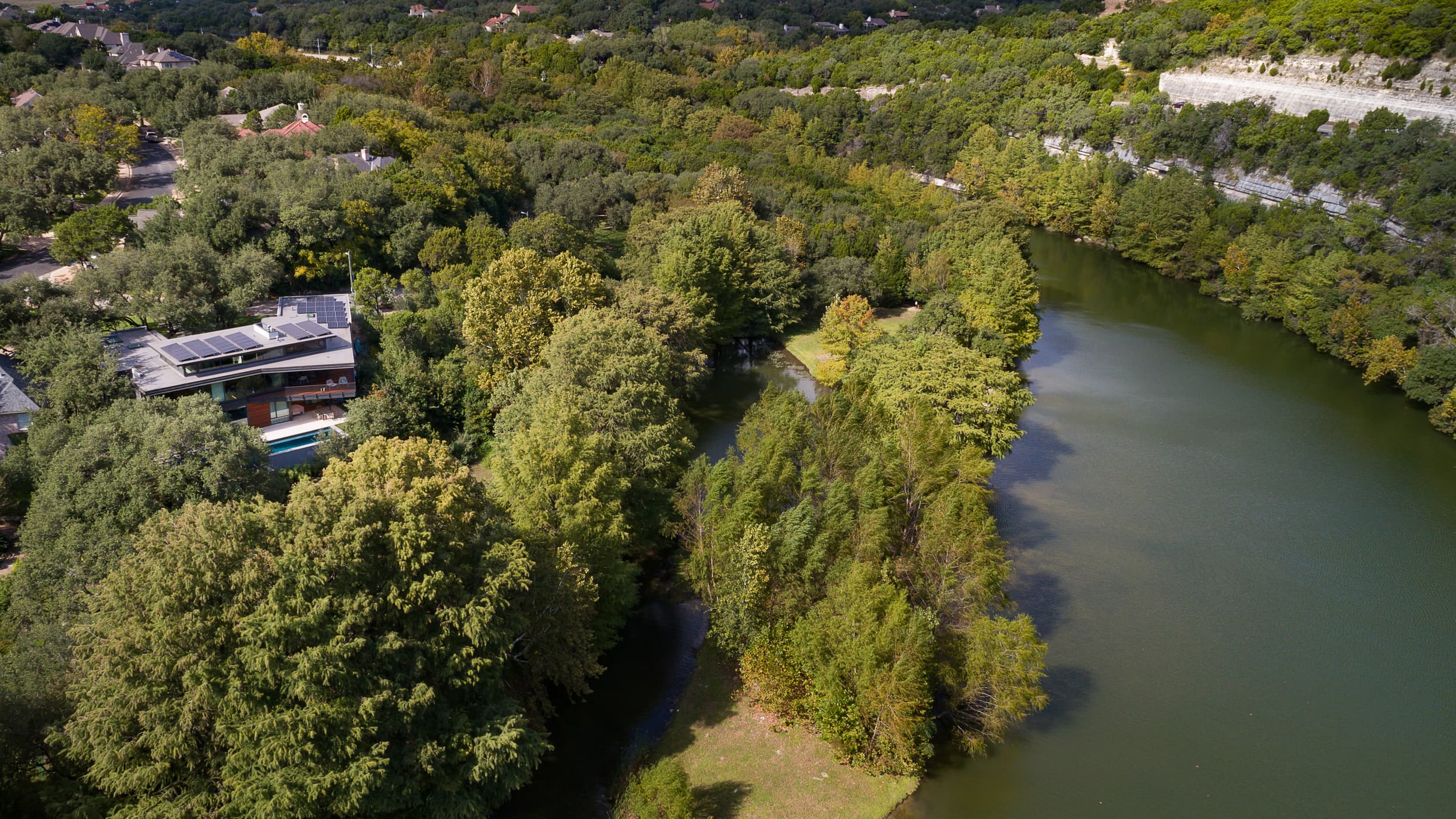 Radial House - Drone Shot; A Parallel Architecture