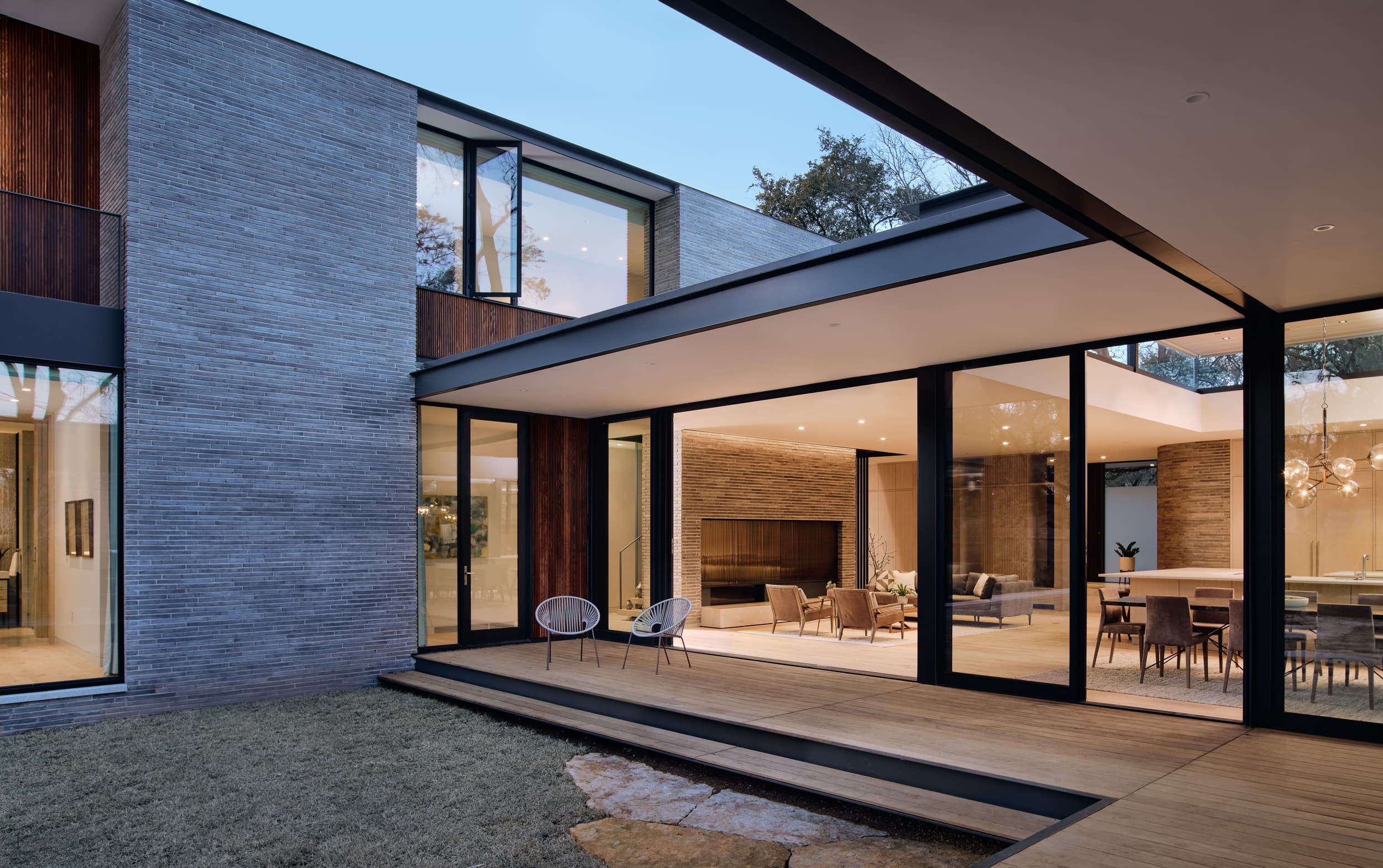 Rollingwood Residence - Backyard; A Parallel Architecture