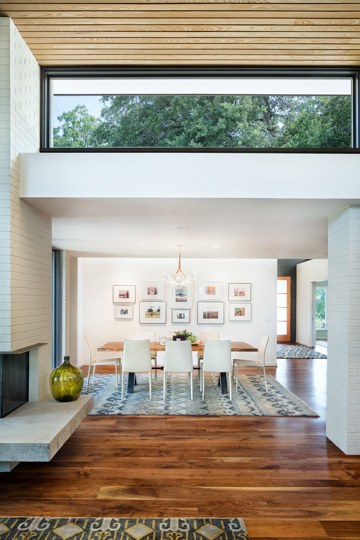 Three Courts Residence - Dining Room; A Parallel Architecture