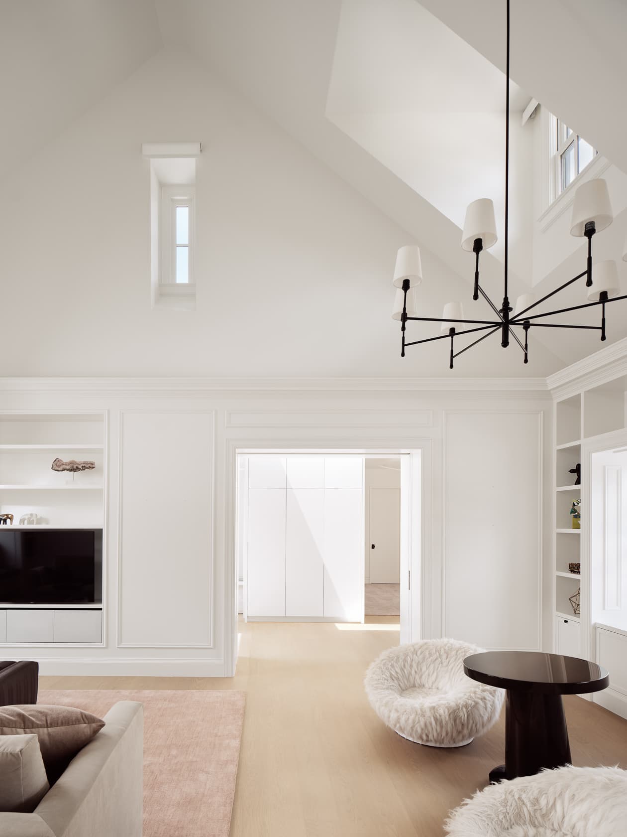 West Lynn Residence - Family Room; A Parallel Architecture