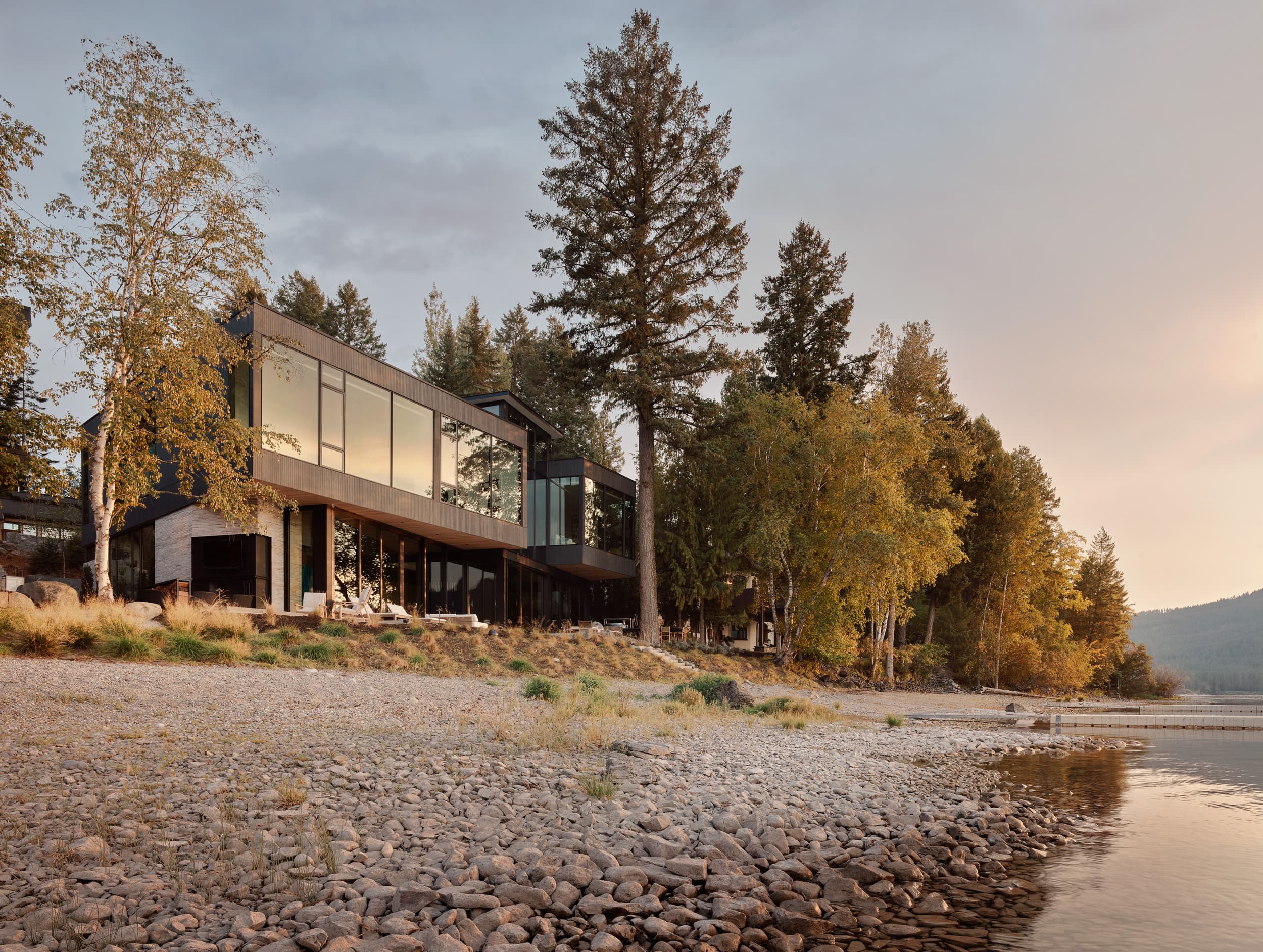 A Parallel Architecture - Whitefish Residence