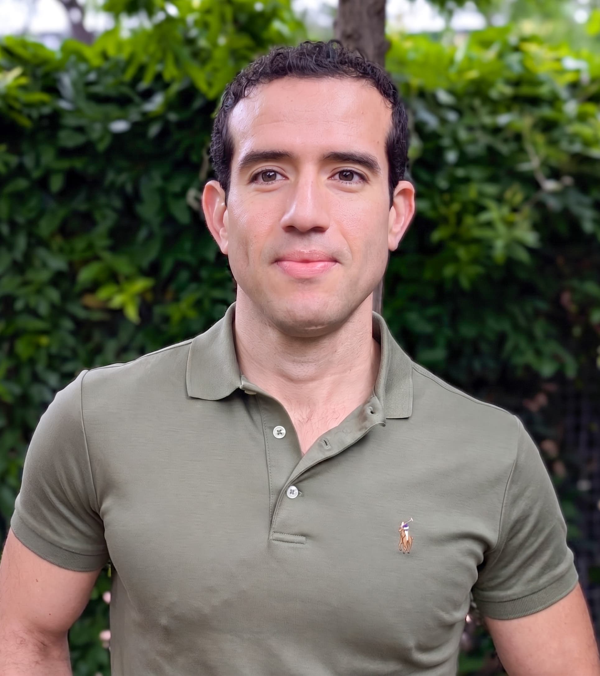 Antonio Headshot