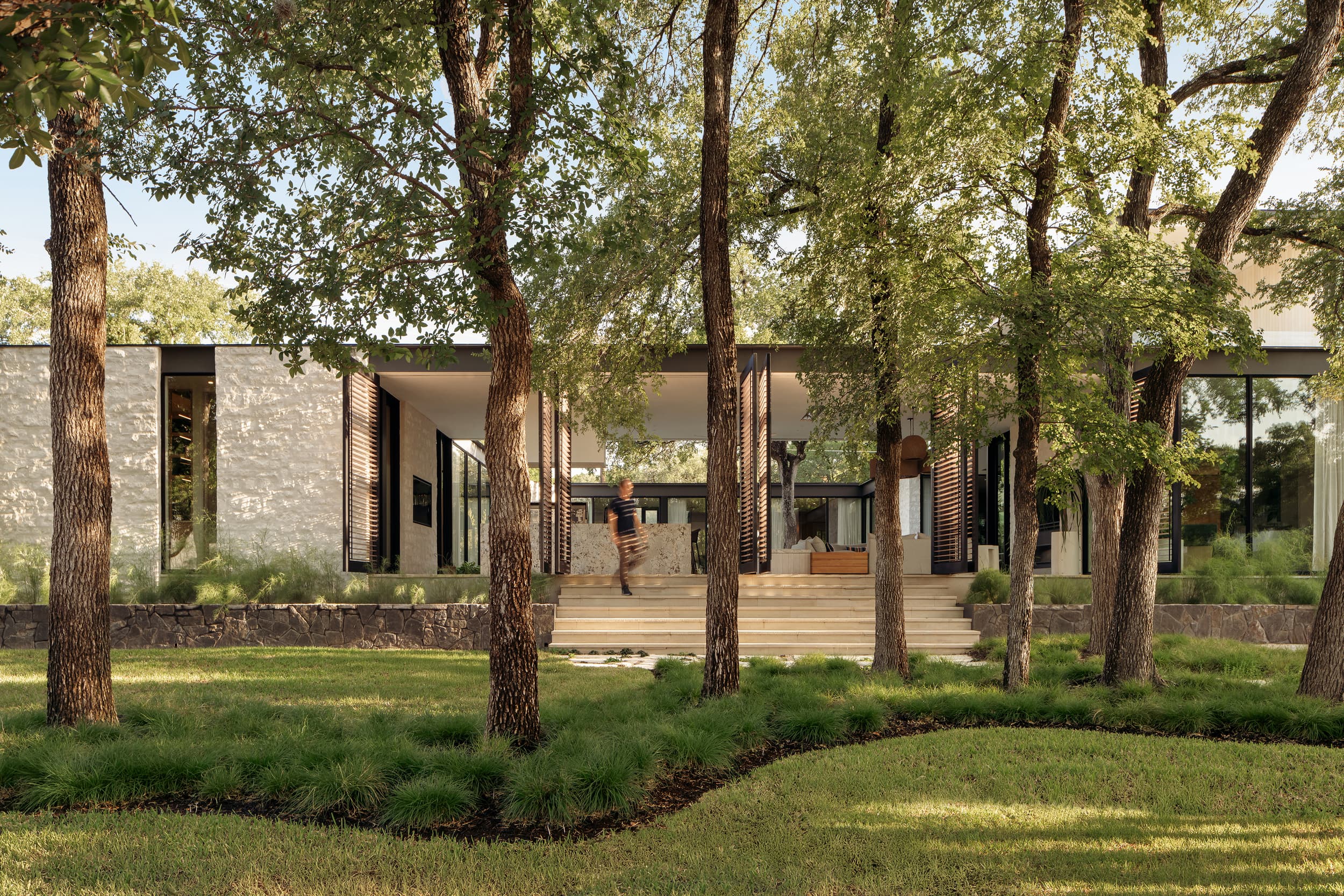 Timberline Residence - Front Yard; A Parallel Architecture
